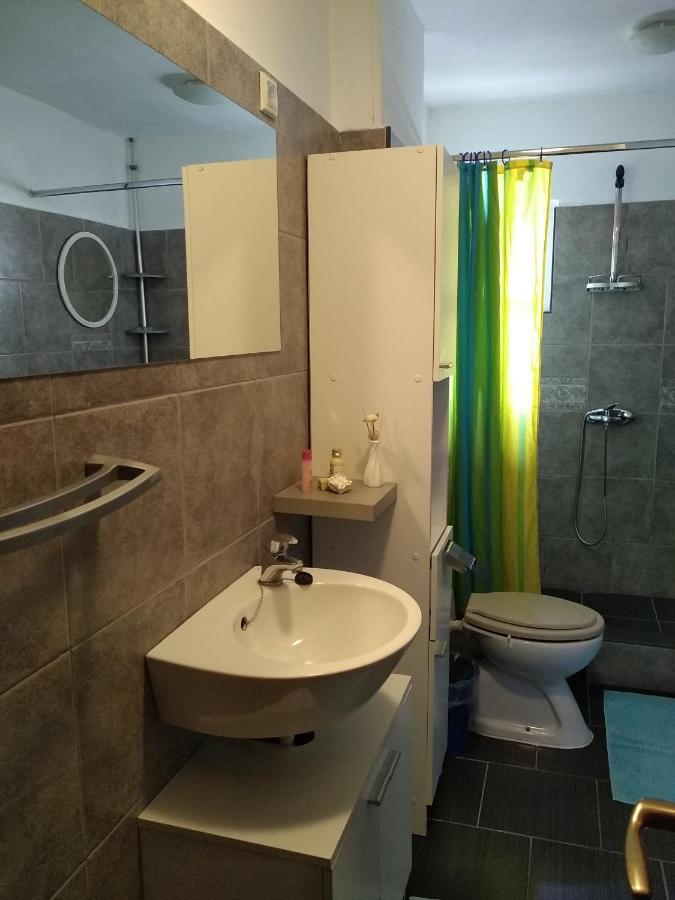 Apartment App Zeljka, 200m